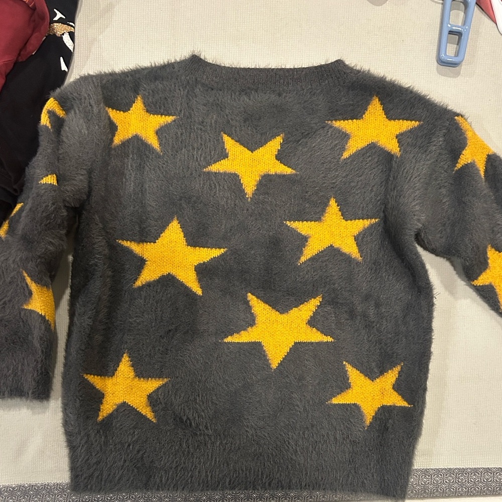 Gray Star Pattern Sweater - image 3